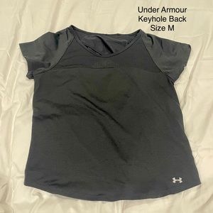 Under Armour Women’s Size Medium Black Short Sleeve Athletic Top Size Medium